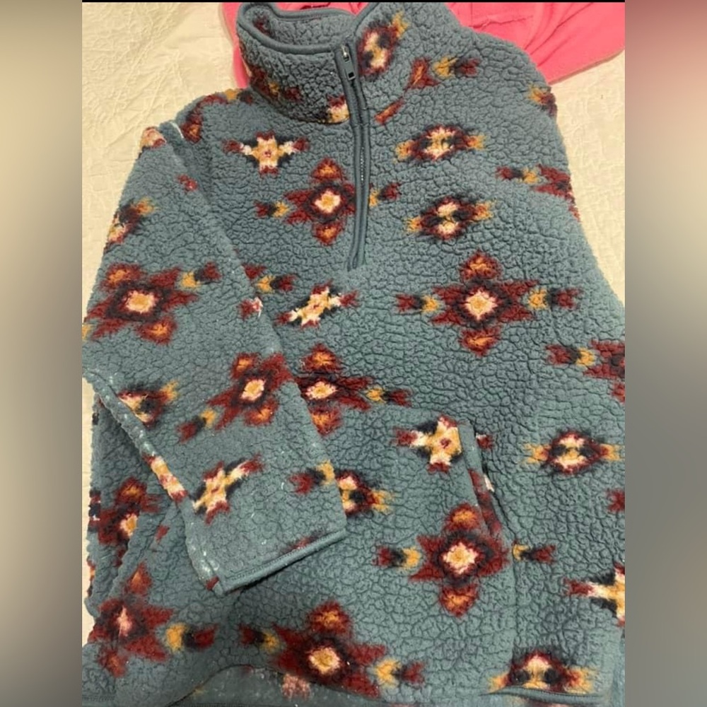 Country/western pullover